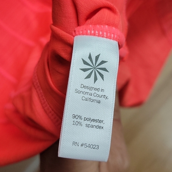 NWOT athleta UPF 50 bright coral orange top - Picture 8 of 12